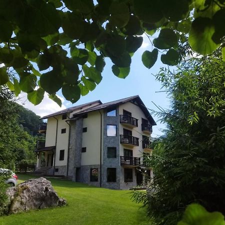 Casa Valea Cernei Hotel Isverna Buitenkant foto