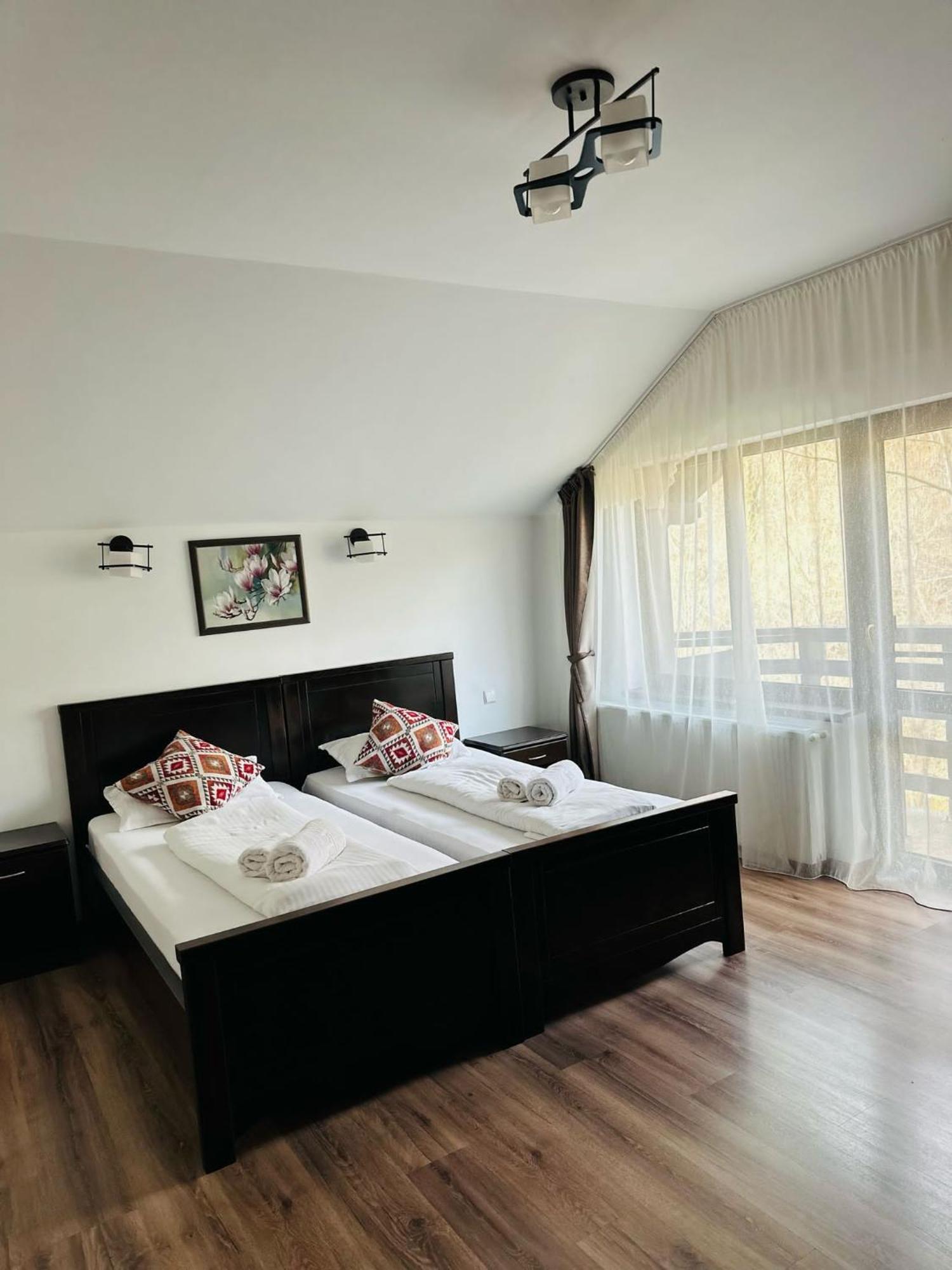Casa Valea Cernei Hotel Isverna Buitenkant foto